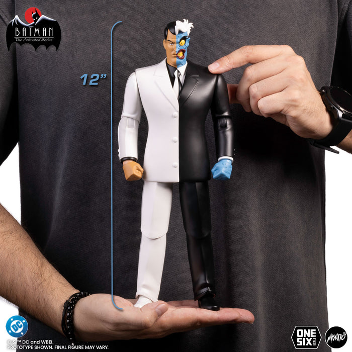 Batman: The Animated Series - Two-Face 1/6 Scale Figure - Limited Edition