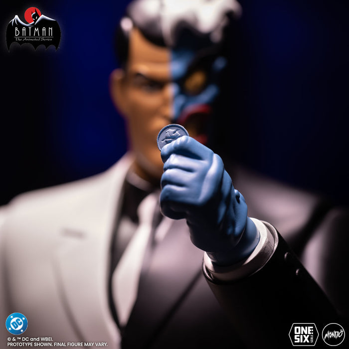 Batman: The Animated Series - Two-Face 1/6 Scale Figure - Limited Edition