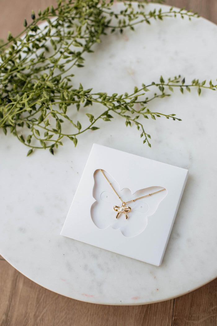 Demure & Dreamy Necklace