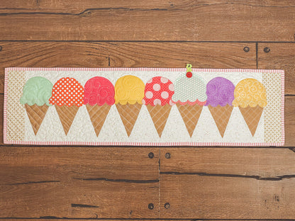 Double Scoop, Please Table Runner