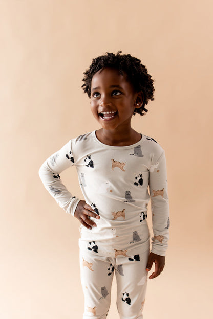 Close up of young girl wearing the Long Sleeve Pajamas in Fluffy Cat