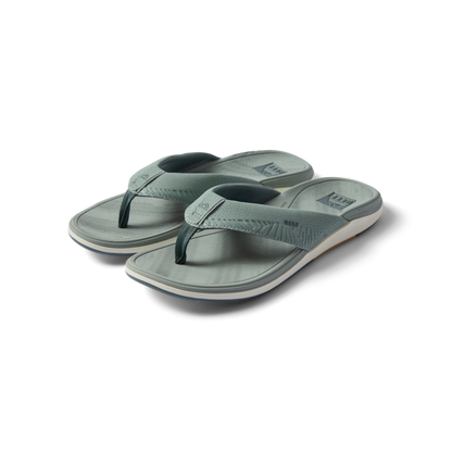 Offshore men's sandals facing right, showing top and side with anatomical arch support and soft cushioning.