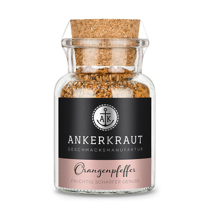 Orangenpfeffer von Ankerkraut im Korkenglas auf weißem Hintergrund.