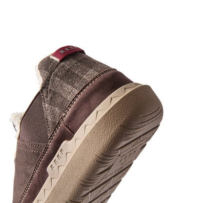 Rambler footwear showing the right heel with cushioned sole, water-friendly materials, and arch support for men.