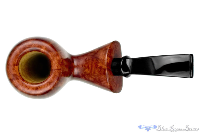 Blue Room Briars is proud to present this RC Sands Pipe Bent Smooth Pot