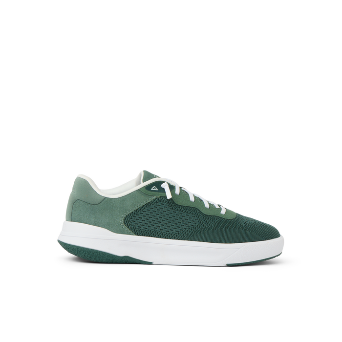 Shoreline Del Mar sneaker for men facing left, green mesh and suede, with anatomical arch support and soft cushioning.