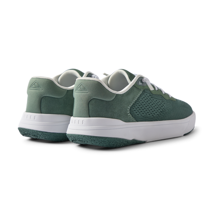 Pair of Shoreline Del Mar men’s shoes facing left, showing heel and side with surf-inspired comfort features.