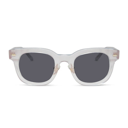 diff eyewear featuring the summer square prescription sunglasses with a opalescent pink frame front view