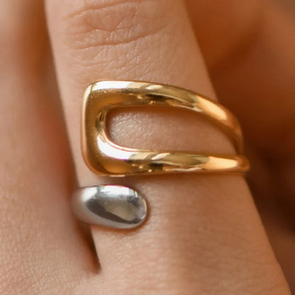 The Kelly Ring