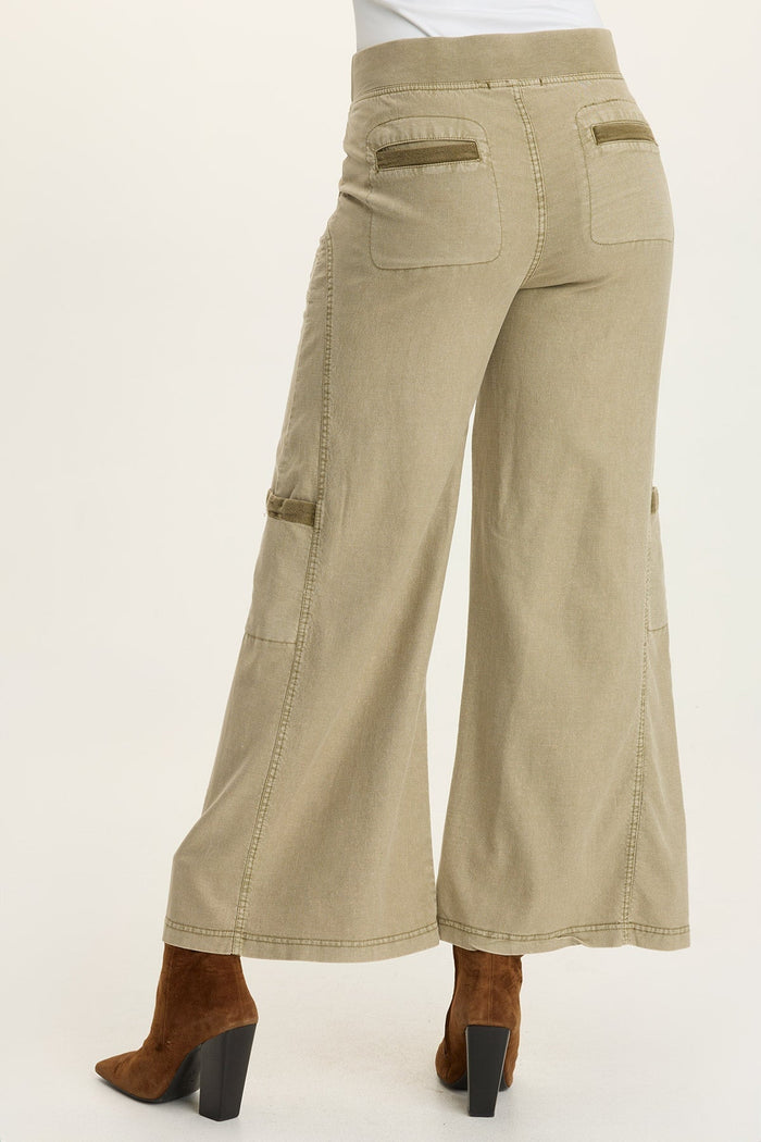 Wearables Tove Twill Cargo Wide-Leg Pant
