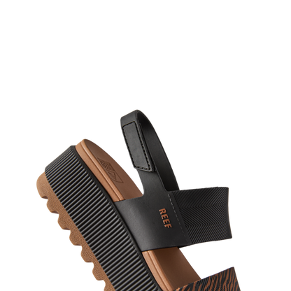 Water Vista Higher women's sandal facing left, close-up of cushioned footbed, arch support, and textured platform sole.