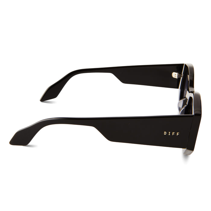 diff eyewear zoe oval sunglasses with a black frame and grey polarized lenses side view